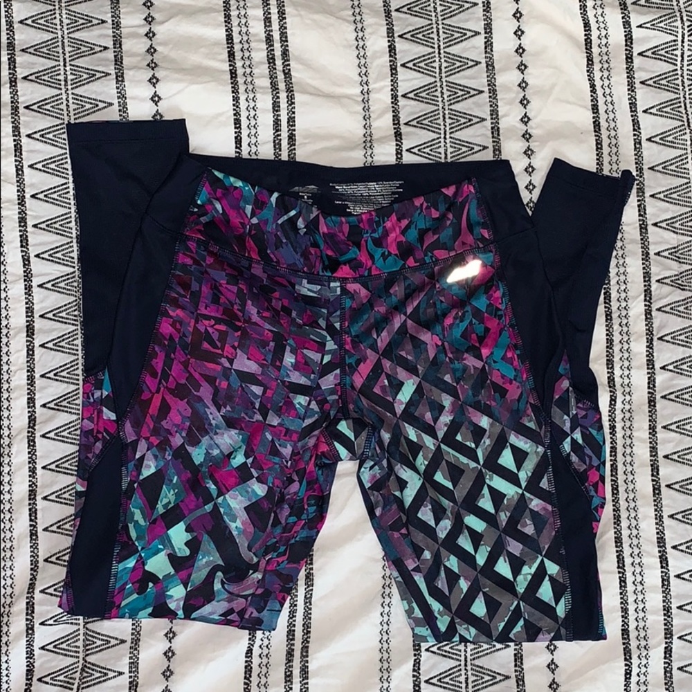 Patterned Active Leggings - Picture 2 of 6